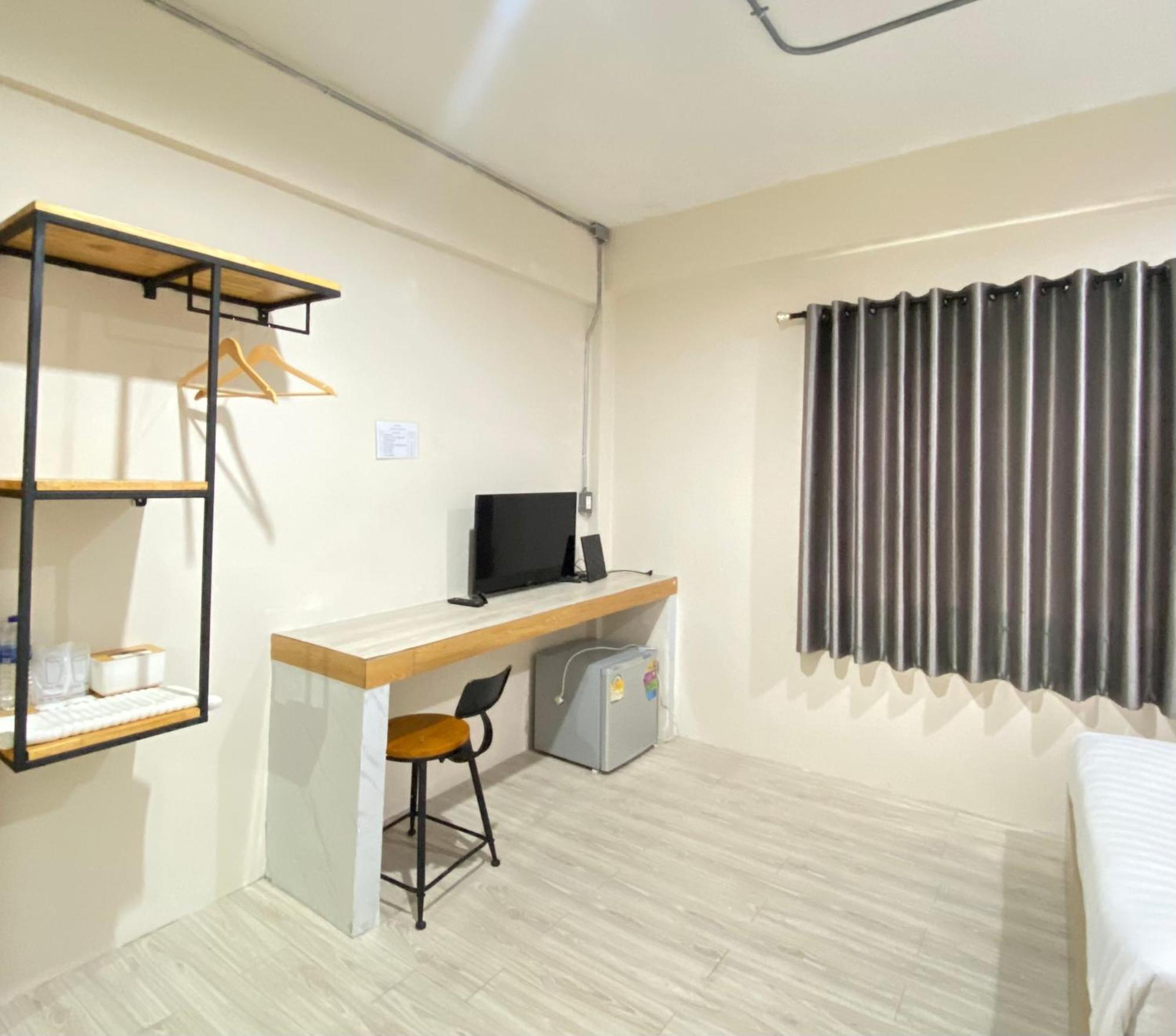 ซับรูมโฮเทล Subroom Hotel Surat Thani Exterior photo