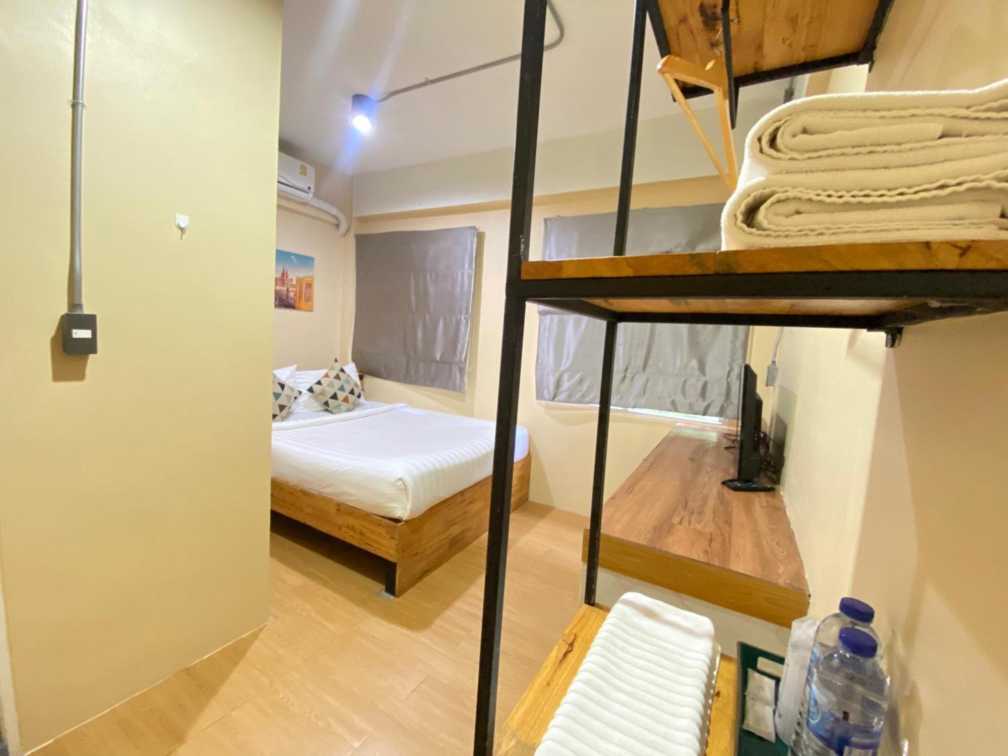 ซับรูมโฮเทล Subroom Hotel Surat Thani Exterior photo